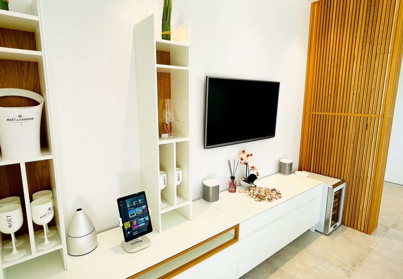 Villa in Alcudia - Chalet PAM - 1st line to sea