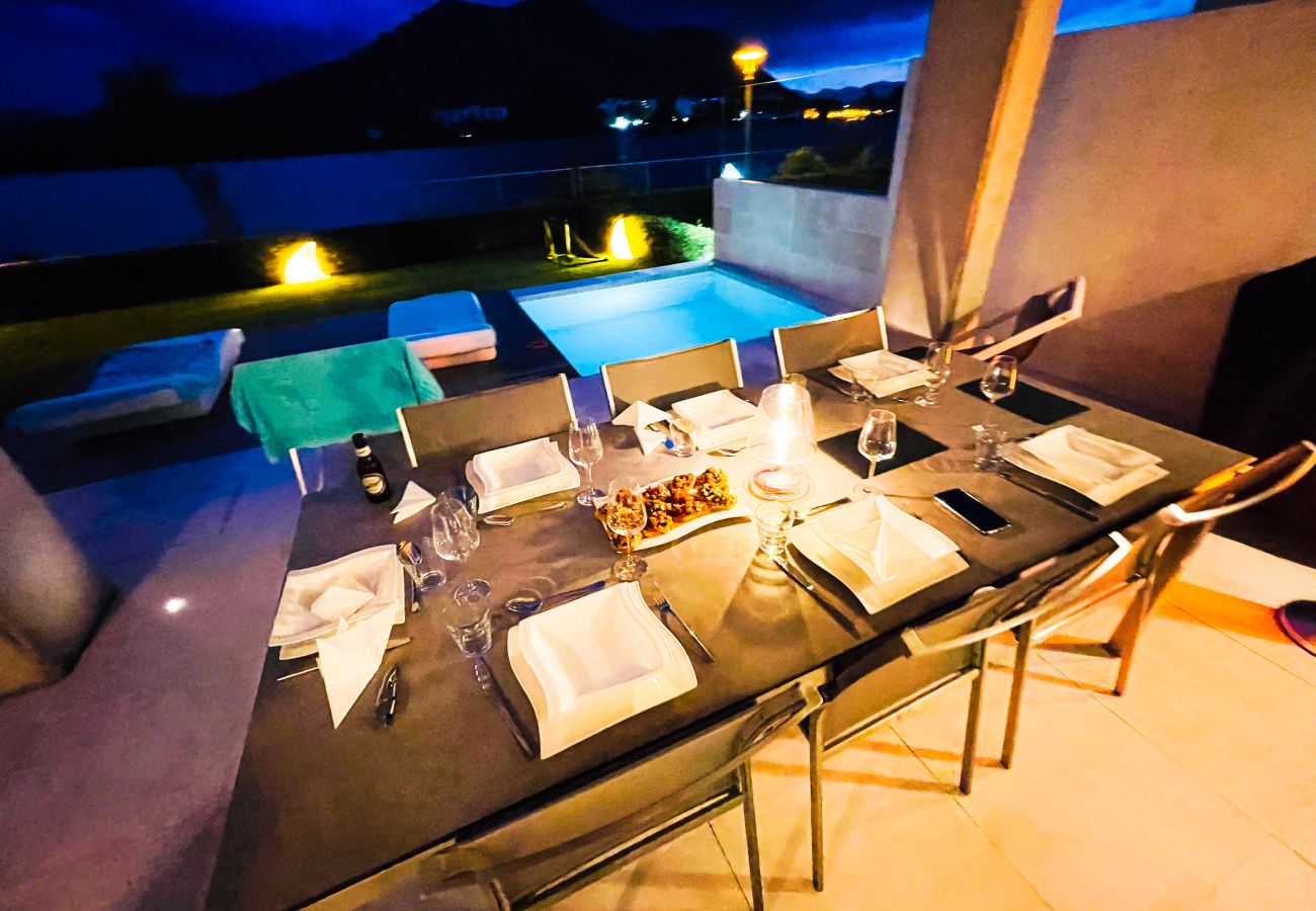 Villa in Alcudia - Chalet PAM - 1st line to sea