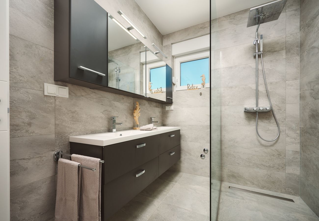 Villa in Šibenik - Villa Ocean Breeze