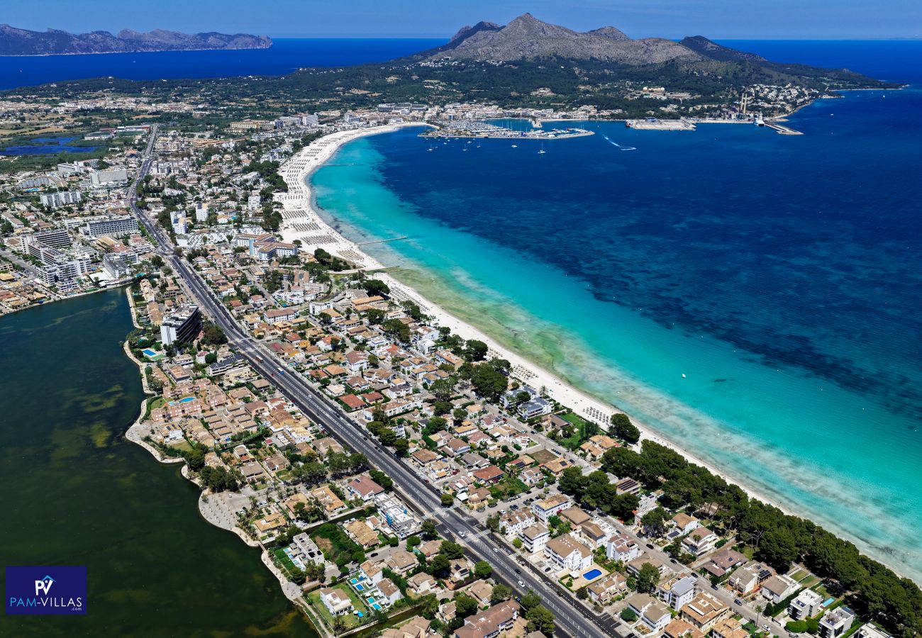 Villa in Alcudia - Chalet PAM - 1st line at sea - 200 to beach