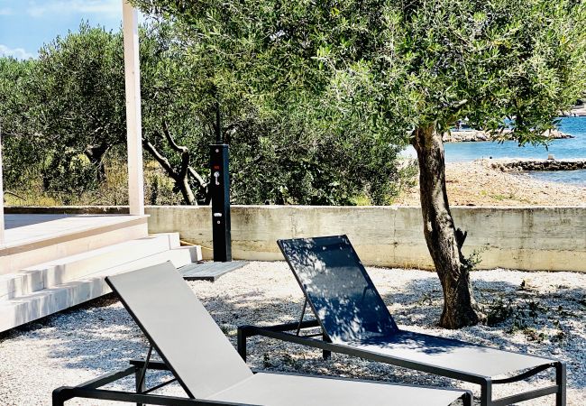 Villa in Drage - BUQEZ ECO RESORT - Beach Villa 28 - Directly by beach Villa in Drage - BUQEZ ECO RESORT - Beach Villa 28 - Directly by beach
