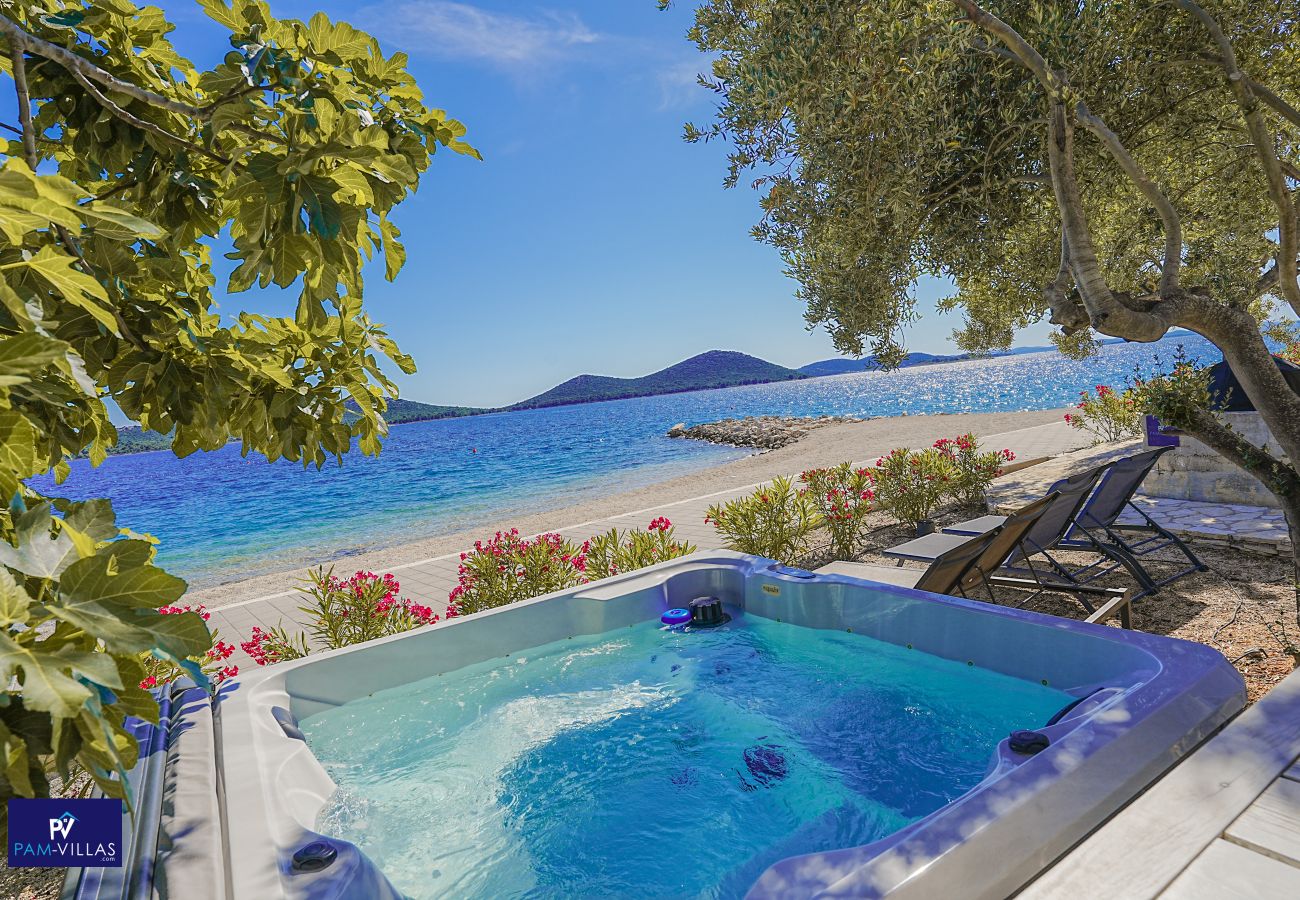 House in Drage - BUQEZ ECO RESORT - Villa 81 - direct by beach