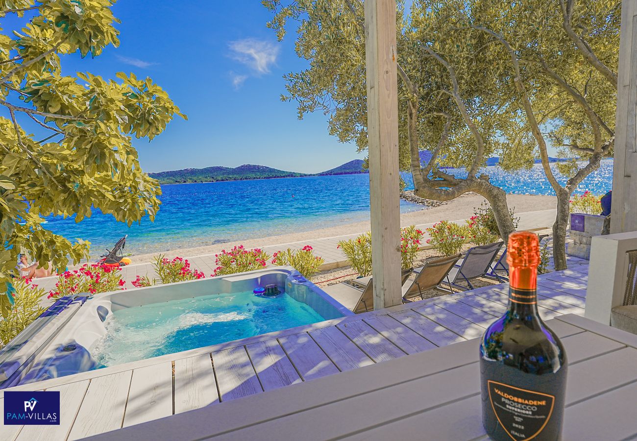 House in Drage - BUQEZ ECO RESORT - Villa 81 - direct by beach
