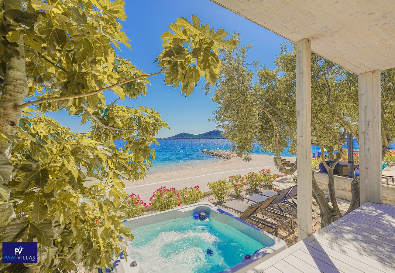 House in Drage - BUQEZ ECO RESORT - Villa 81 - direct by beach