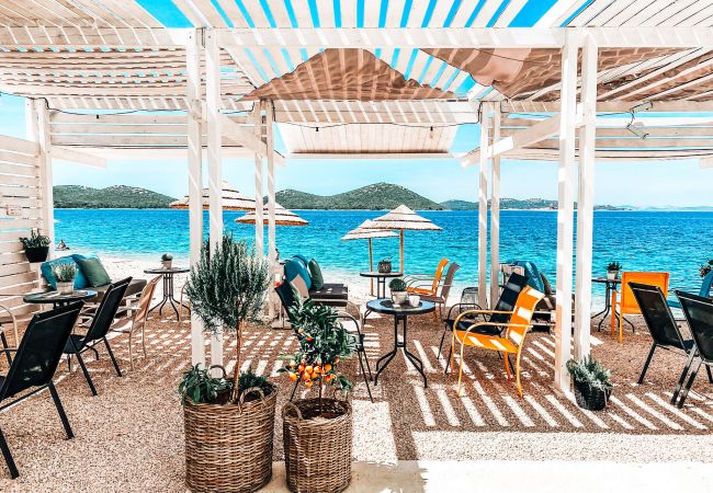 Villa in Drage - BUQEZ ECO RESORT - Beach Villa 22 - Directly by beach Villa in Drage - BUQEZ ECO RESORT - Beach Villa 22 - Directly by beach