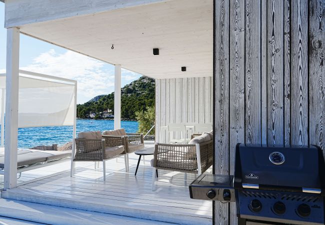 Villa in Drage - BUQEZ ECO RESORT - Beach Villa 22 - Directly by beach Villa in Drage - BUQEZ ECO RESORT - Beach Villa 22 - Directly by beach