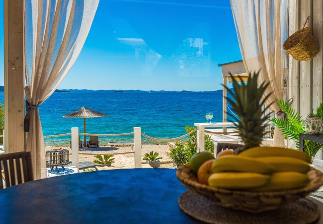 Villa in Drage - BUQEZ ECO RESORT - Villa 18 - Beachfront Villa in Drage - BUQEZ ECO RESORT - Villa 18 - Beachfront