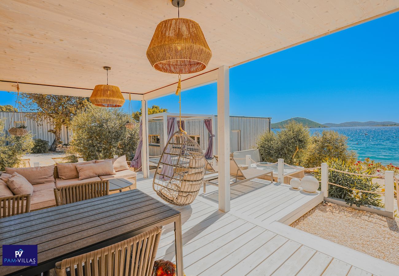 House in Drage - BUQEZ ECO RESORT - Villa 18 - Beachfront