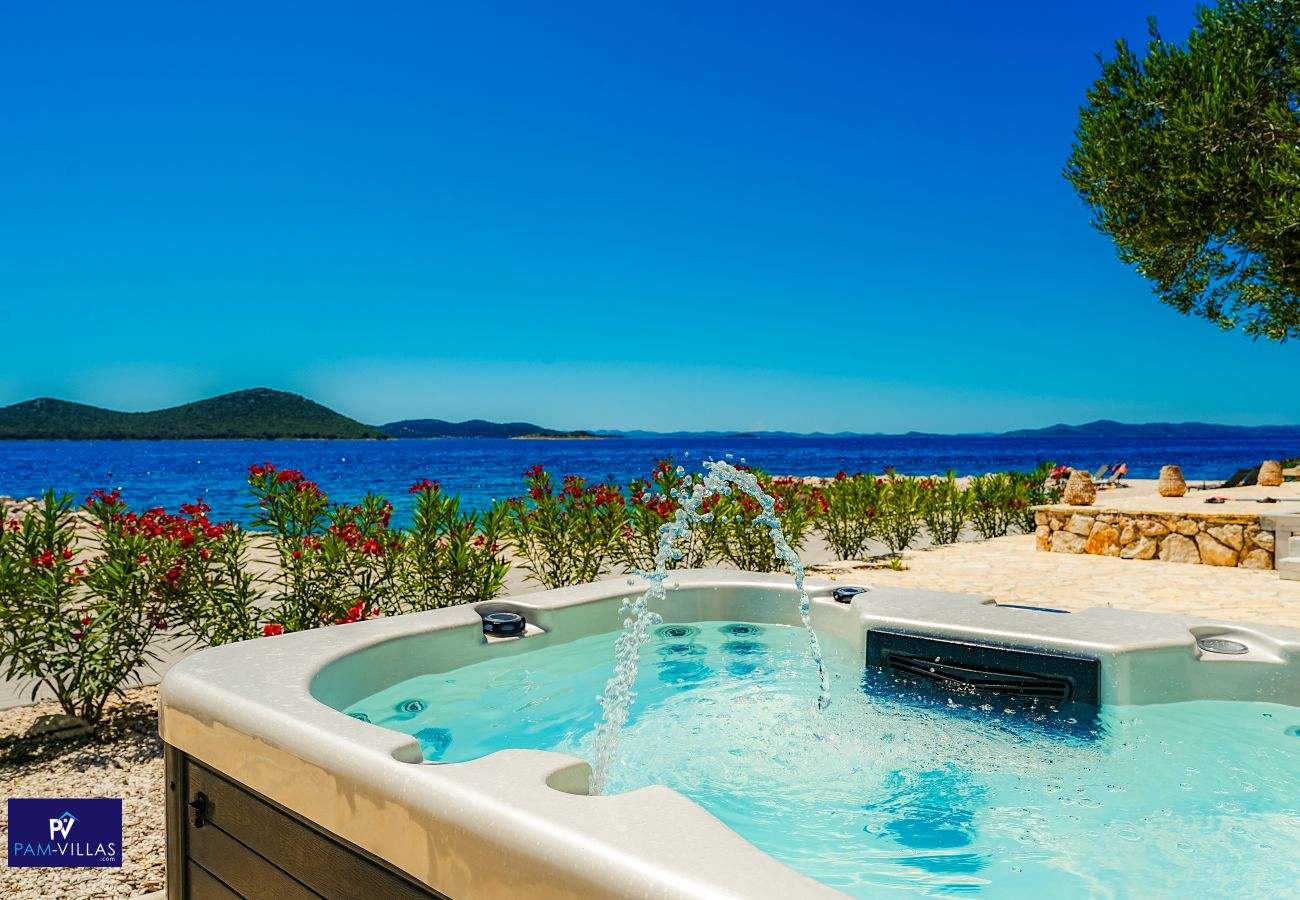 House in Drage - BUQEZ Beach Villas 81 & 28 – Side by side