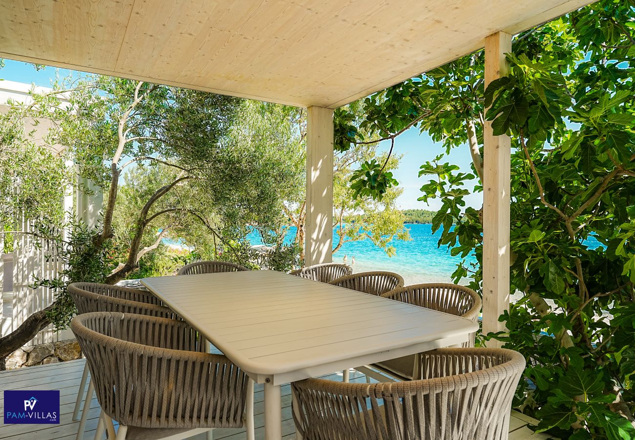 House in Drage - BUQEZ Beach Villas 81 & 28 – Side by side