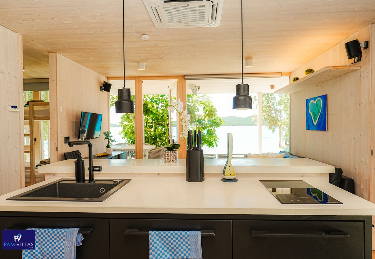 House in Drage - BUQEZ Beach Villas 81 & 28 – Side by side