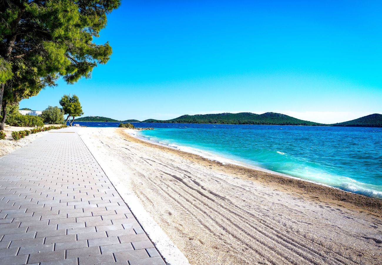 Resort in Drage - Buqez Eco Resort - Villa 28 - 1st row to sea