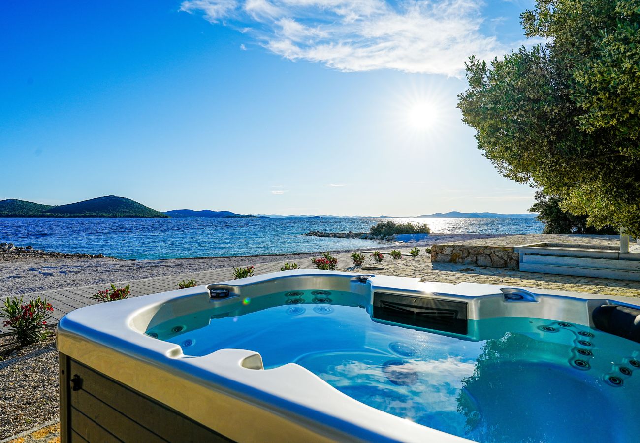 Ferienanlage in Drage - Buqez Eco Resort - Villa 28 - Erste Meereslinie