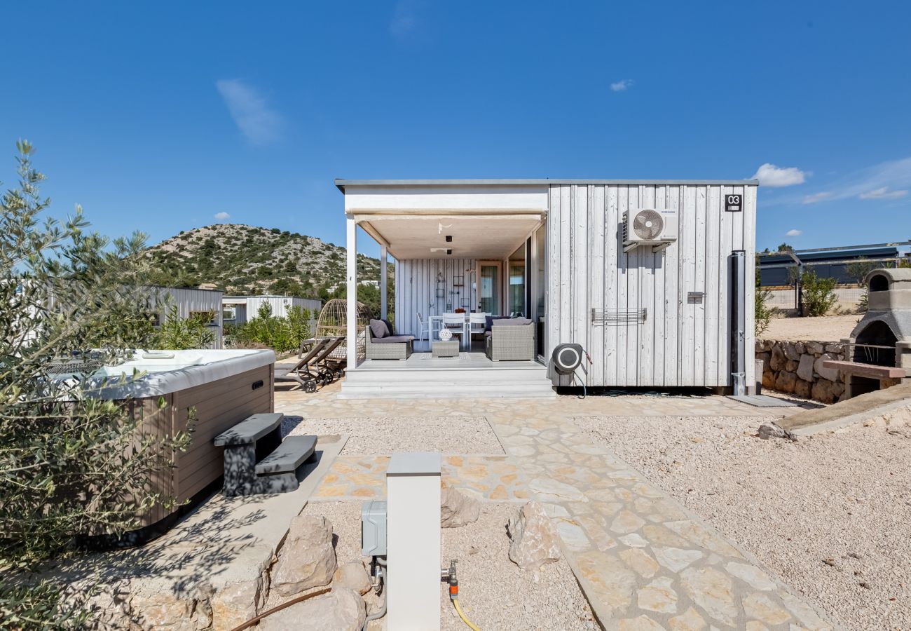 Bungalow/ verbunden mit der Villa in Drage - BUQEZ ECO RESORT - Villa 3 - Direkt am Meer