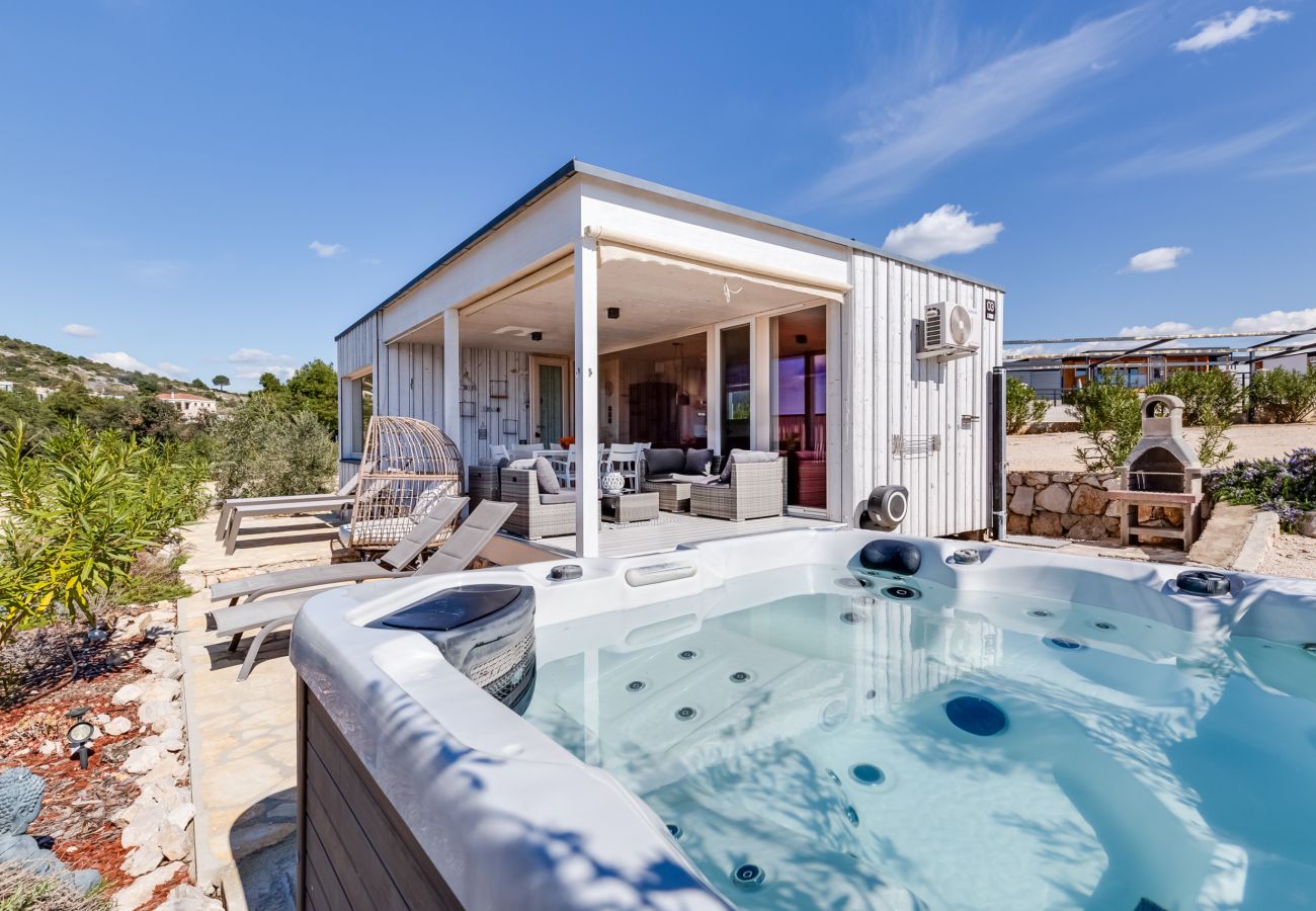 Bungalow/ verbunden mit der Villa in Drage - BUQEZ ECO RESORT - Villa 3 - Direkt am Meer