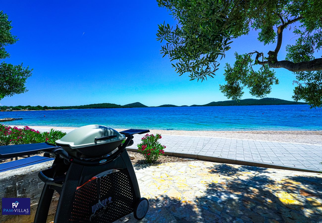 Ferienhaus in Drage - BUQEZ ECO RESORT - Villa 28 - Direkt am Strand