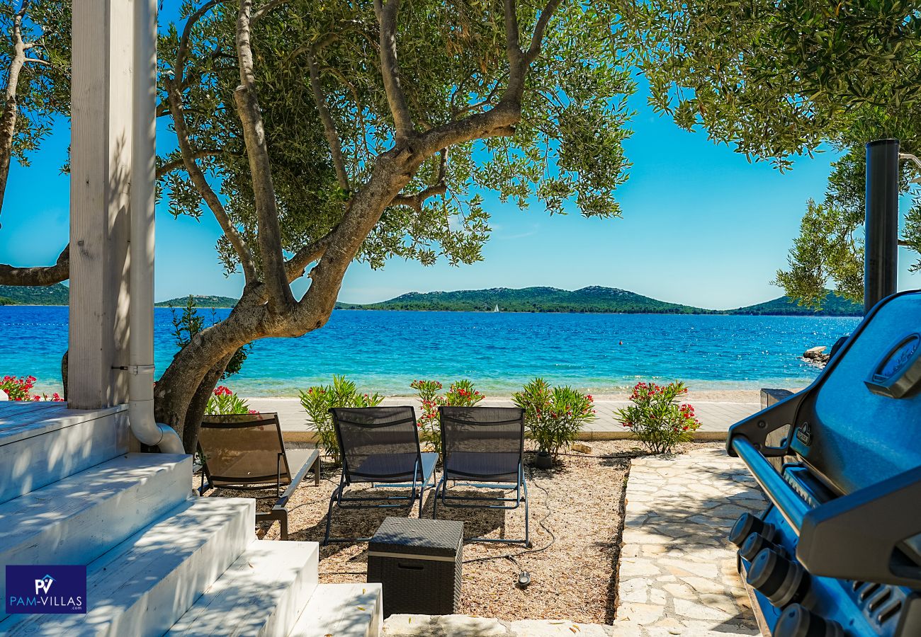 Ferienhaus in Drage - BUQEZ ECO RESORT - Villa 81 - Direkt am Strand