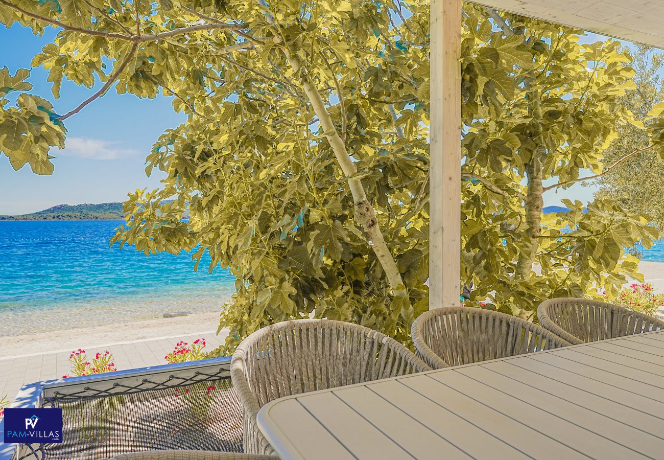 Ferienhaus in Drage - BUQEZ ECO RESORT - Villa 81 - Direkt am Strand