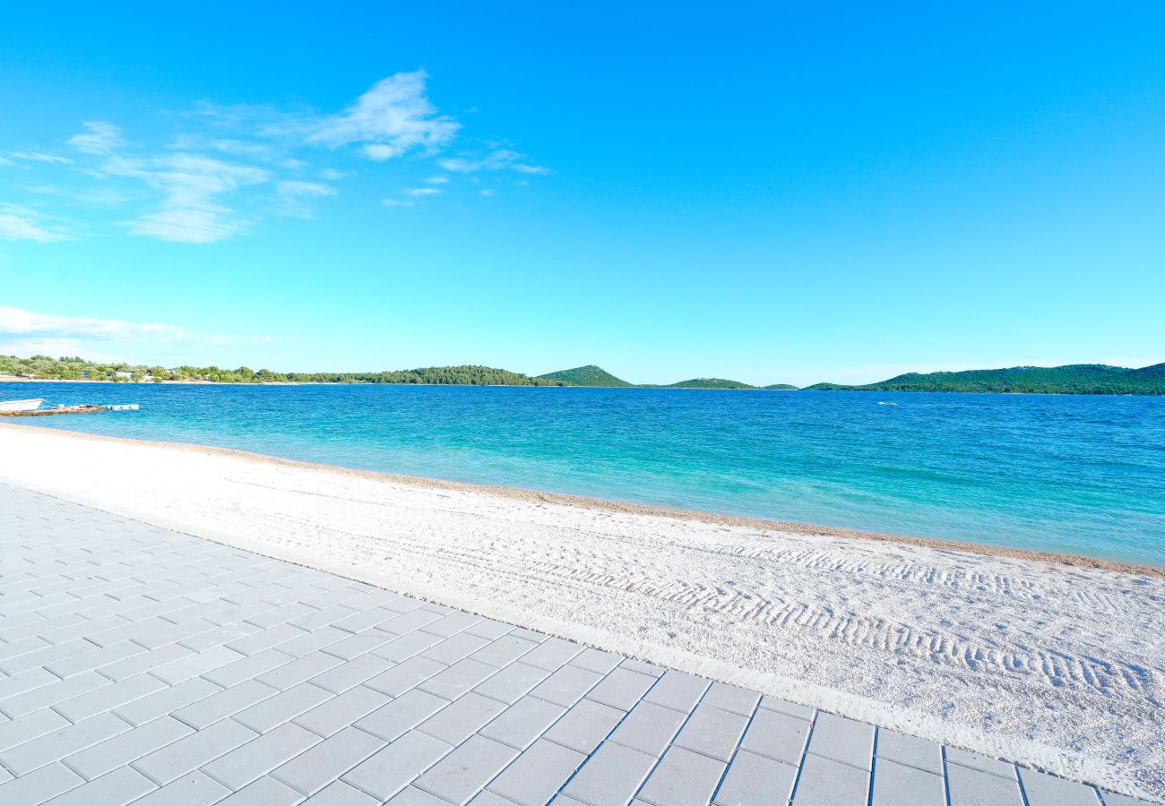 Villa in Drage - BUQEZ ECO RESORT - Villa 22 - Direkt am Strand