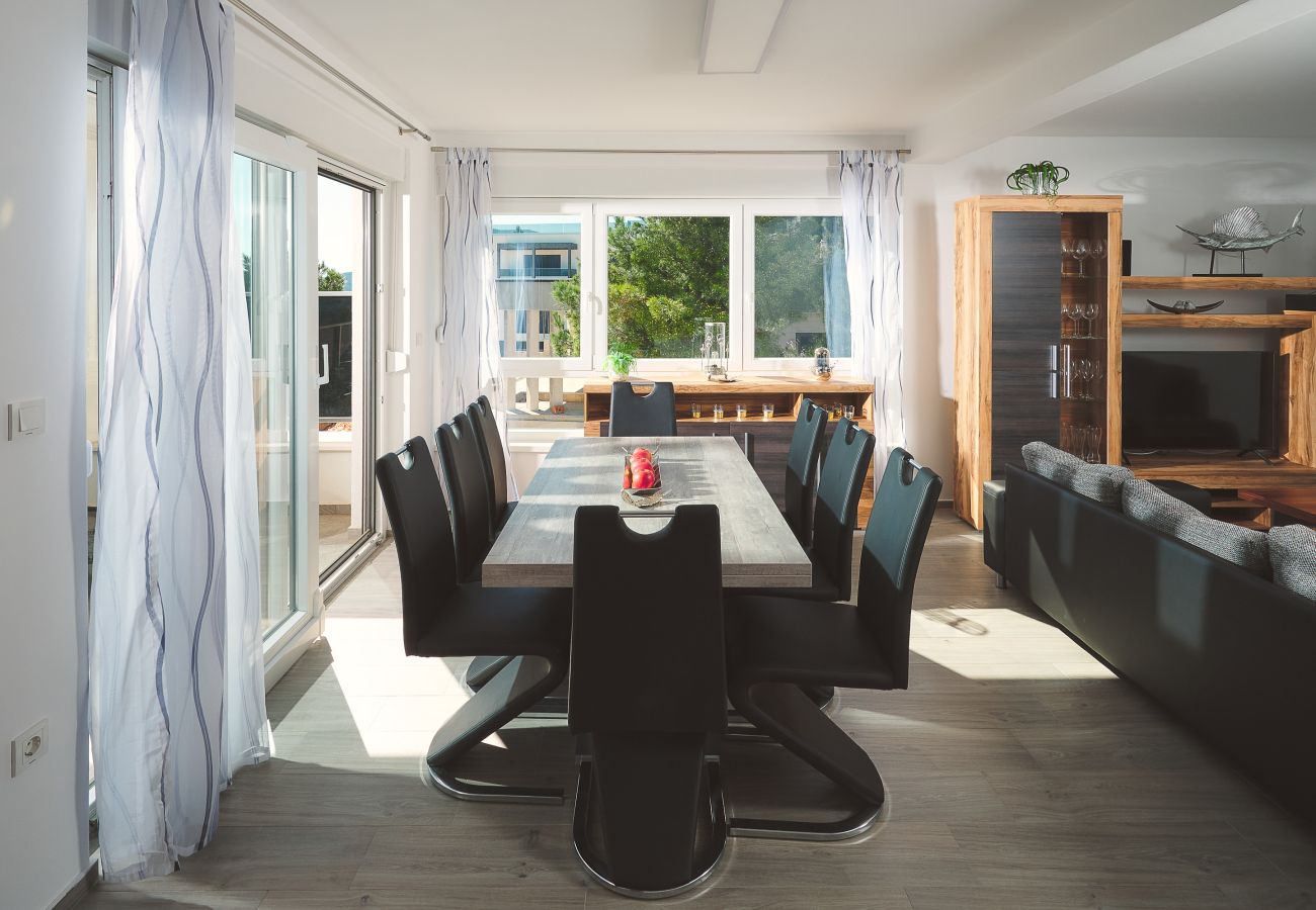 Villa in Šibenik - Villa Ocean Breeze - Meerblick - zwei Küchen