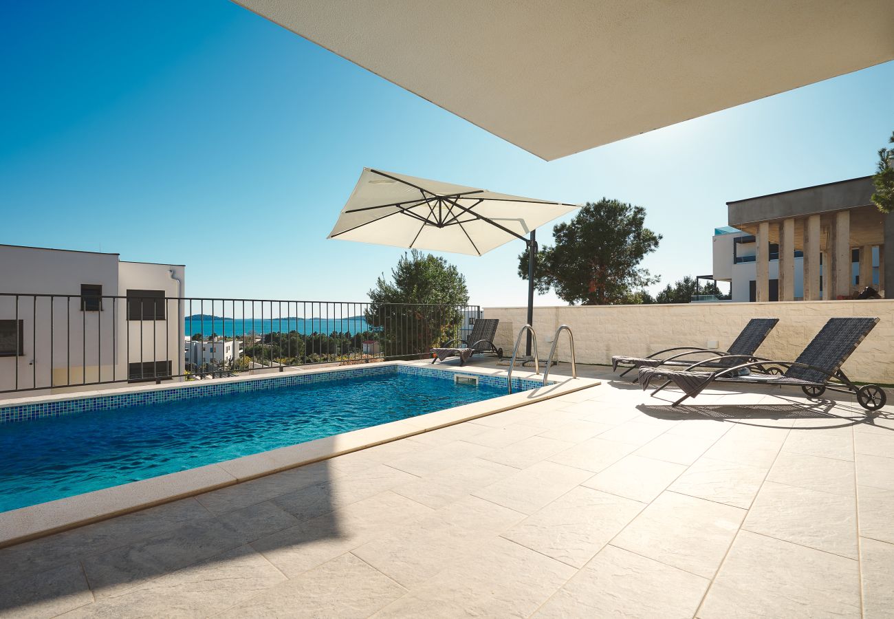 Villa in Šibenik - Villa Ocean Breeze - Meerblick - zwei Küchen